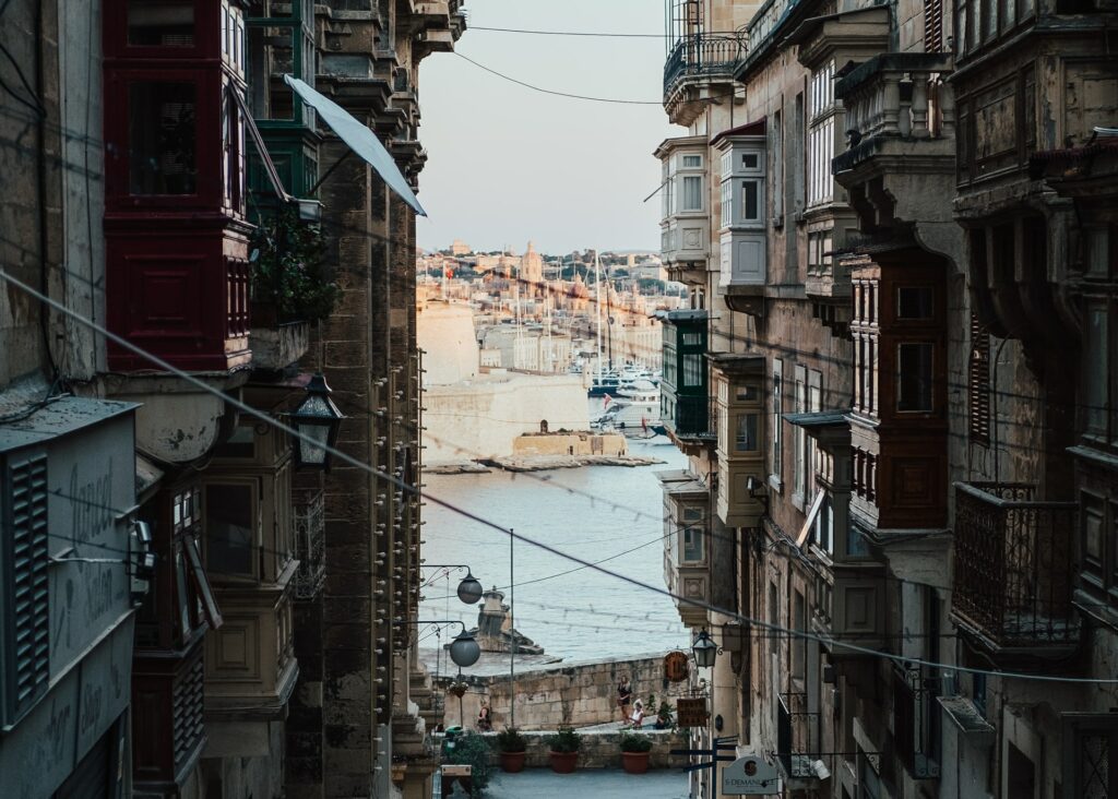 Life in Valetta, Malta is popular amount internet entrepreneurs in the iGaming and blockchain space.